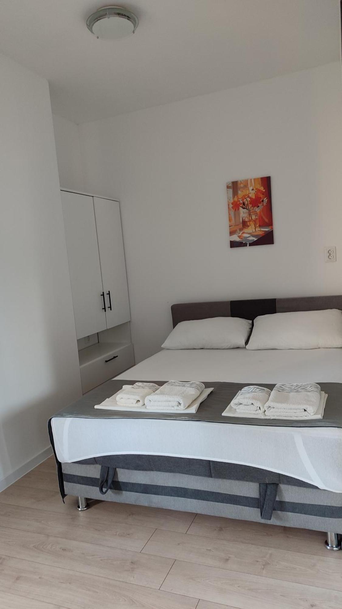 Apartments Glibic Zaostrog Bagian luar foto